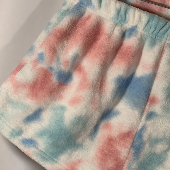 Rose & Vine Pastel Pink & Blue Fuzzy Pajama Set - Picture 6 of 6